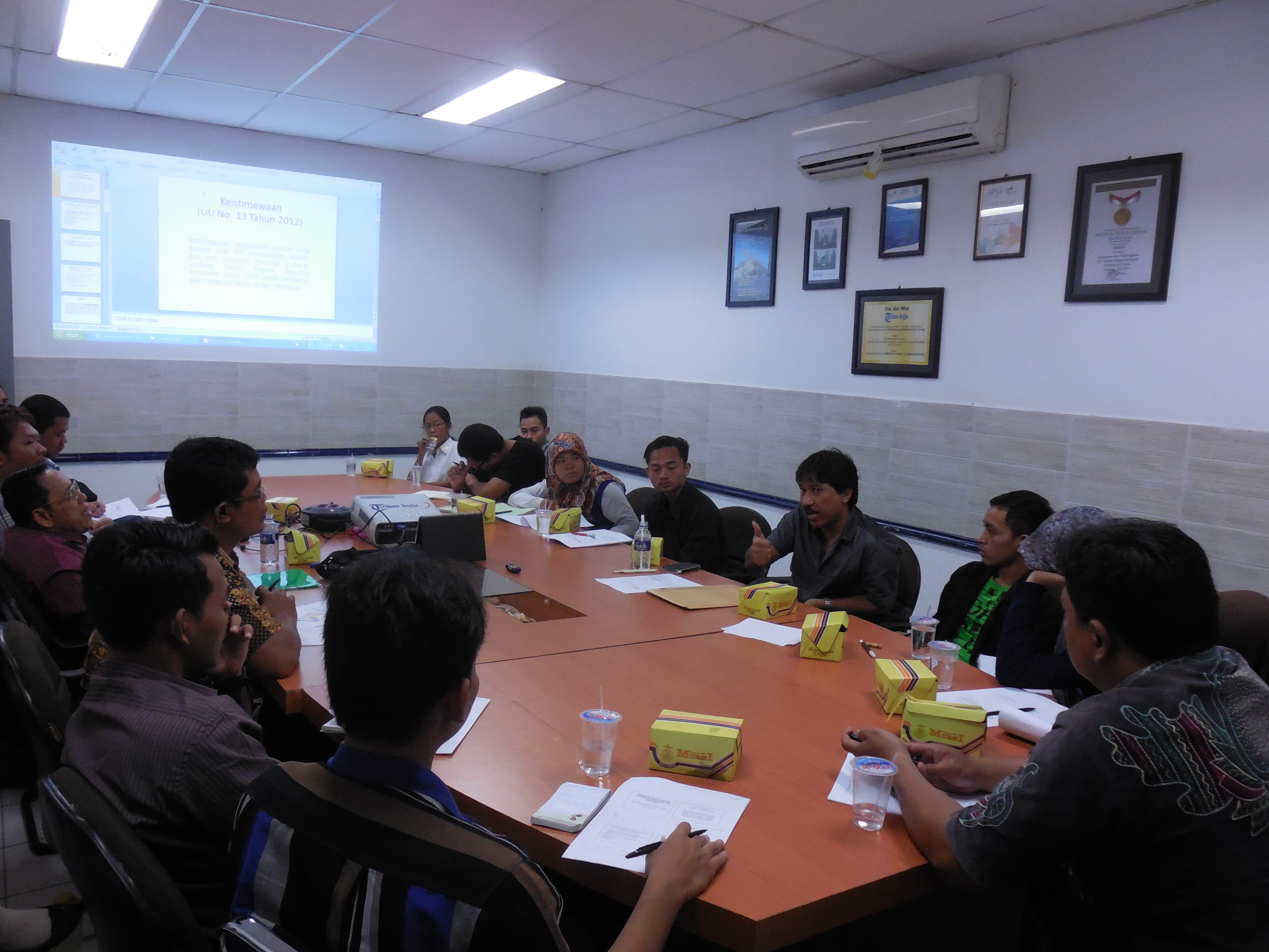 Diskusi Pergub DIY Nomor 112/2014 tentang Pemanfaatan Tanah Desa